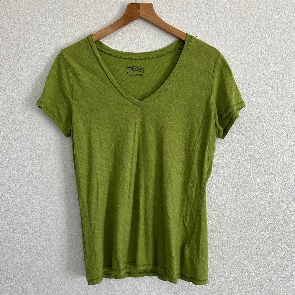 Patagonia Green V-Neck Short Sleeve Tee